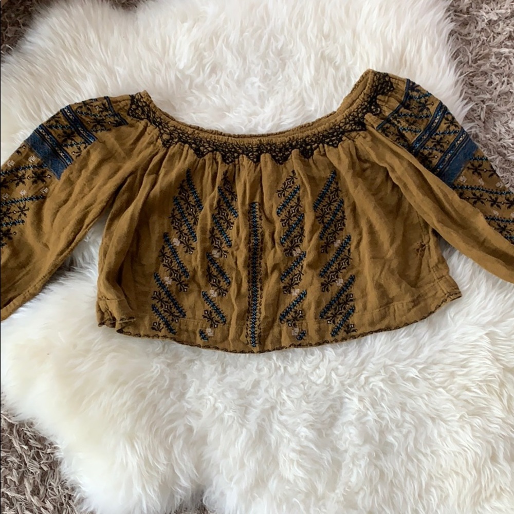 🌻Free People off the shoulder blouse🌻